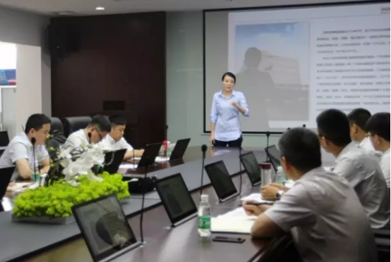 美女污网站家具品牌文化