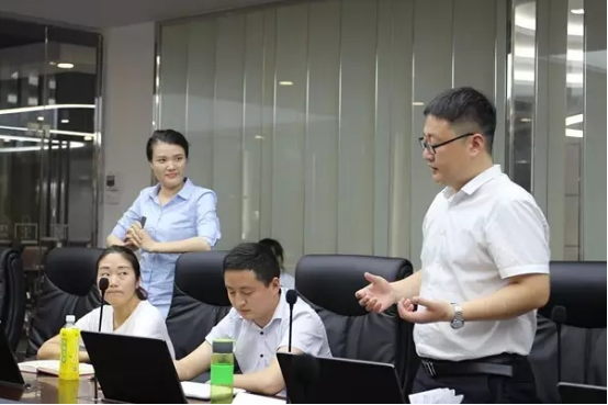 美女污网站家具培训