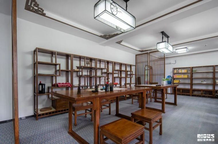 美女污网站图书馆家具